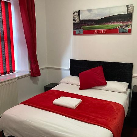 Old Trafford Stadium Hotel Солфорд Экстерьер фото