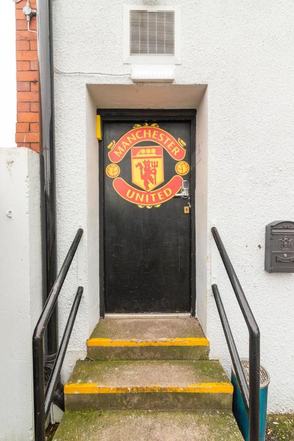 Old Trafford Stadium Hotel Солфорд Экстерьер фото