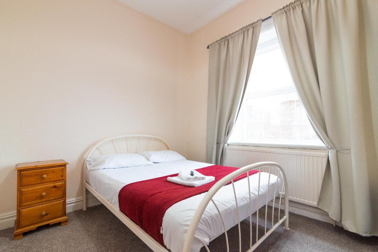 Old Trafford Stadium Hotel Солфорд Экстерьер фото